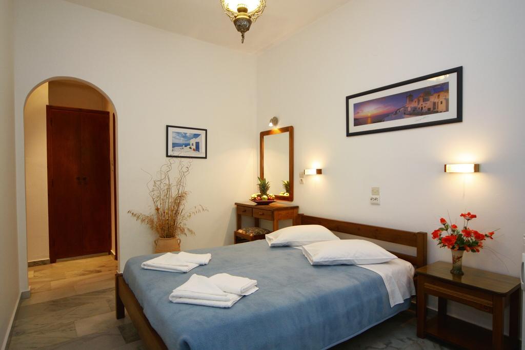 Anna Platanou Hotel パロス島 エクステリア 写真
