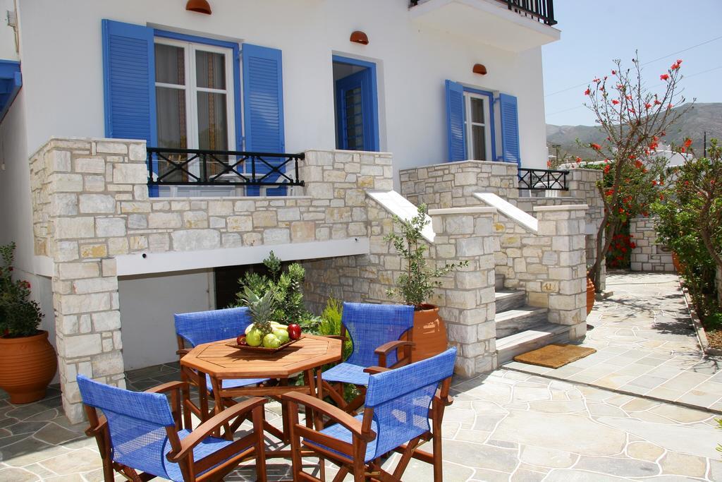 Anna Platanou Hotel パロス島 エクステリア 写真